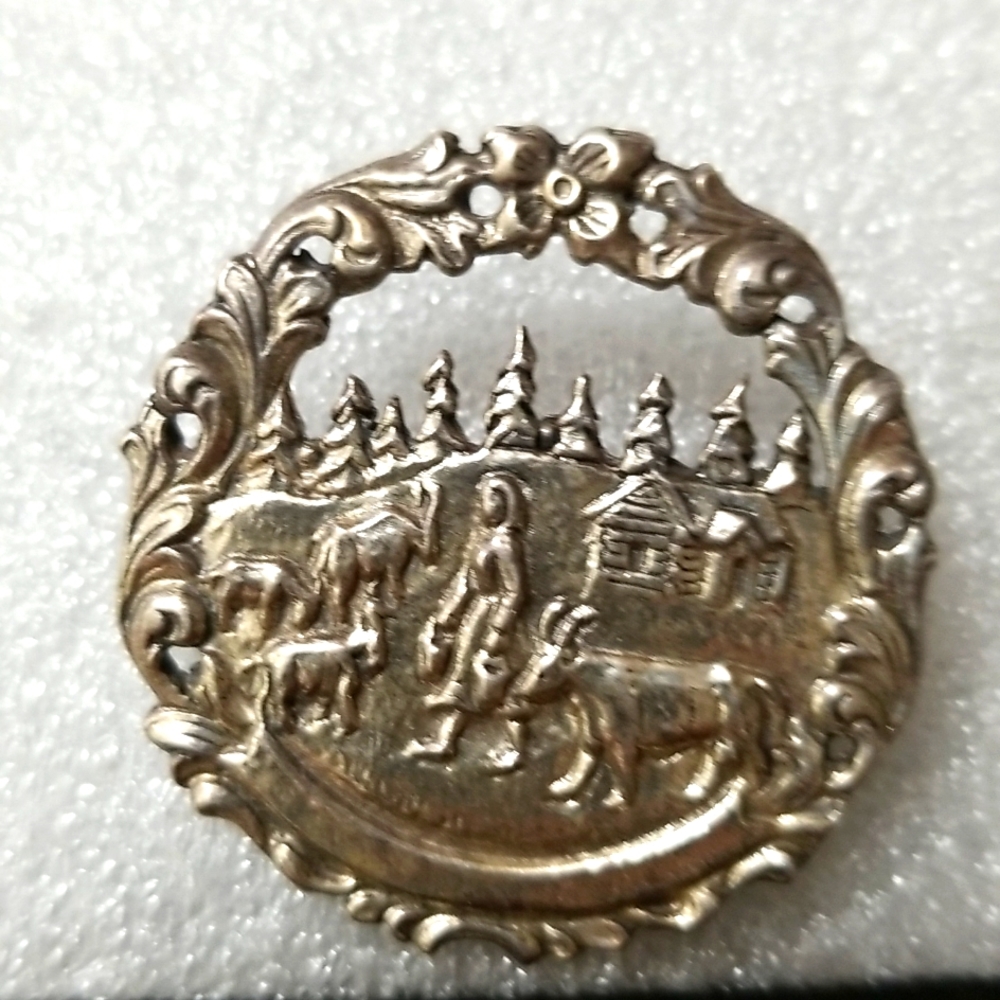 Vintage Norsk Tinn pewter brooch